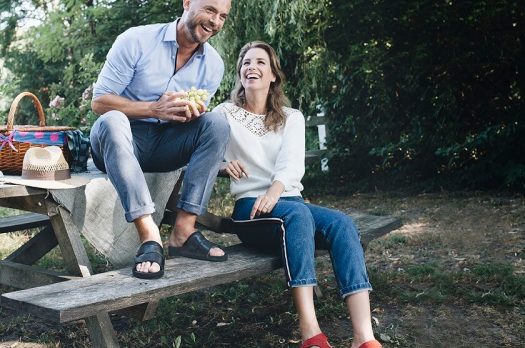 Waarom slippers op maat een must zijn in de zomer